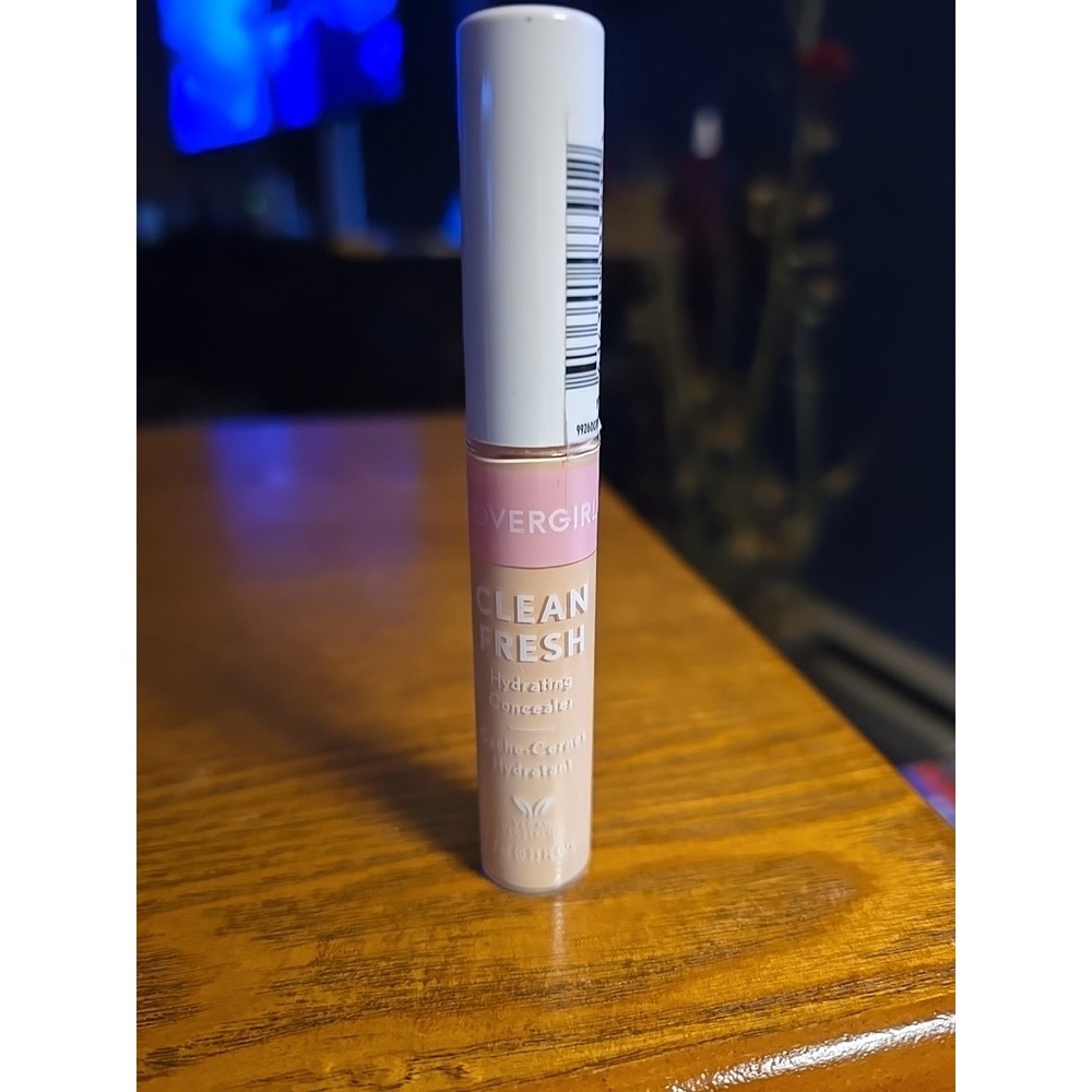 Covergirl Clean Fresh Hydrating‎ Concealer, 310 Porcelain, 0.23 Fl Oz